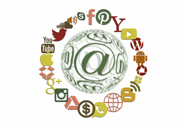 social-media-1430531_1280